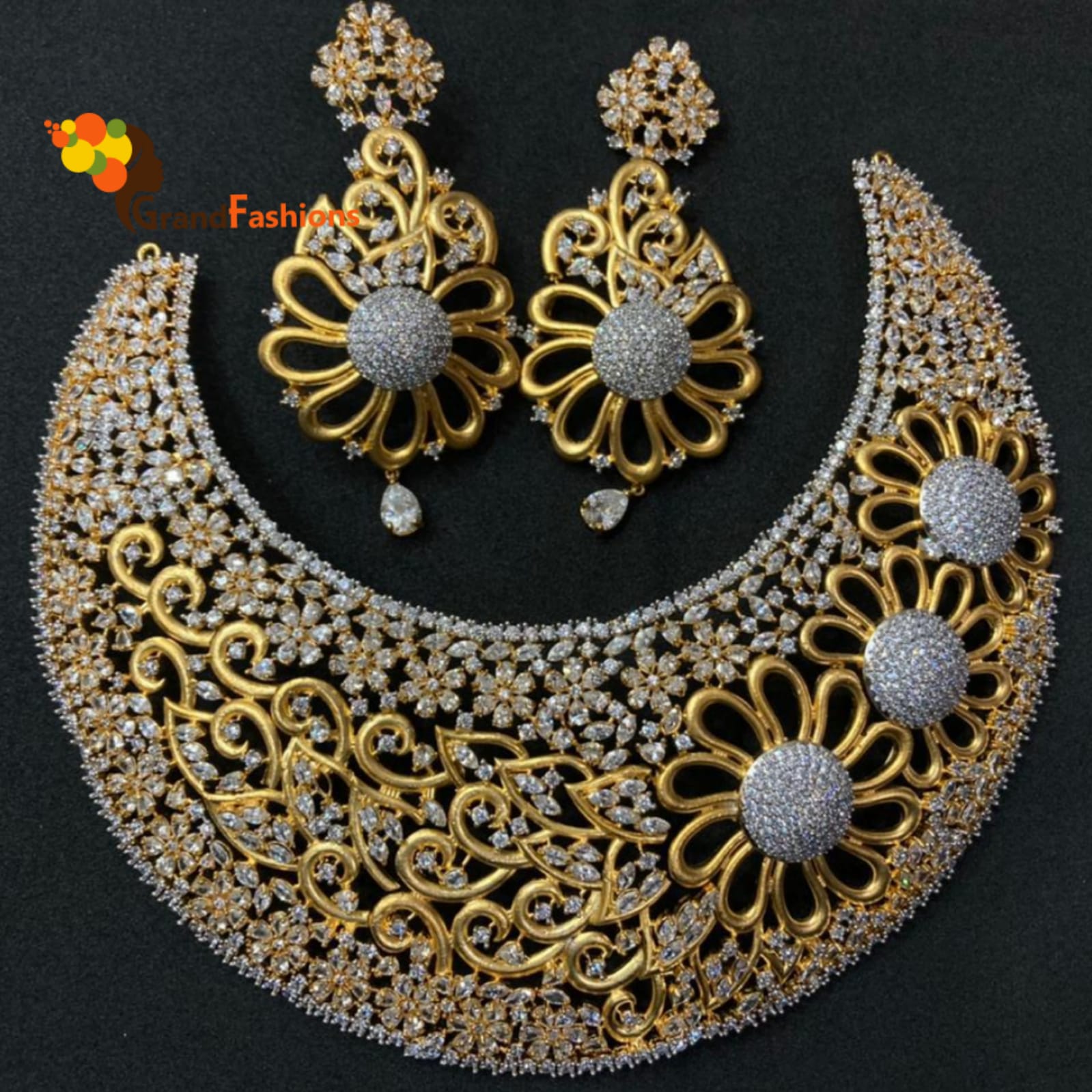Queen Aminah Premium Luxury Necklace Set with Gemstones