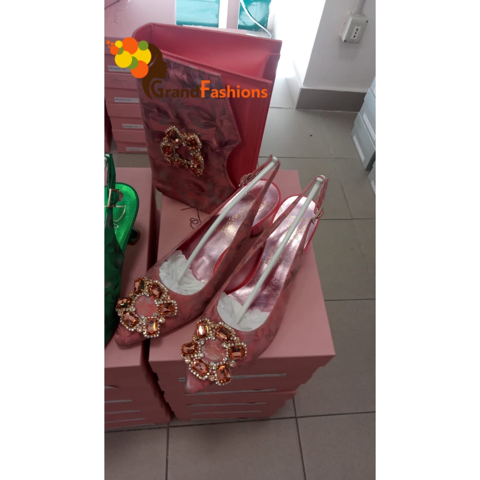 Queen Adonnis Women's Italian Luxury Shoe & Purse Set